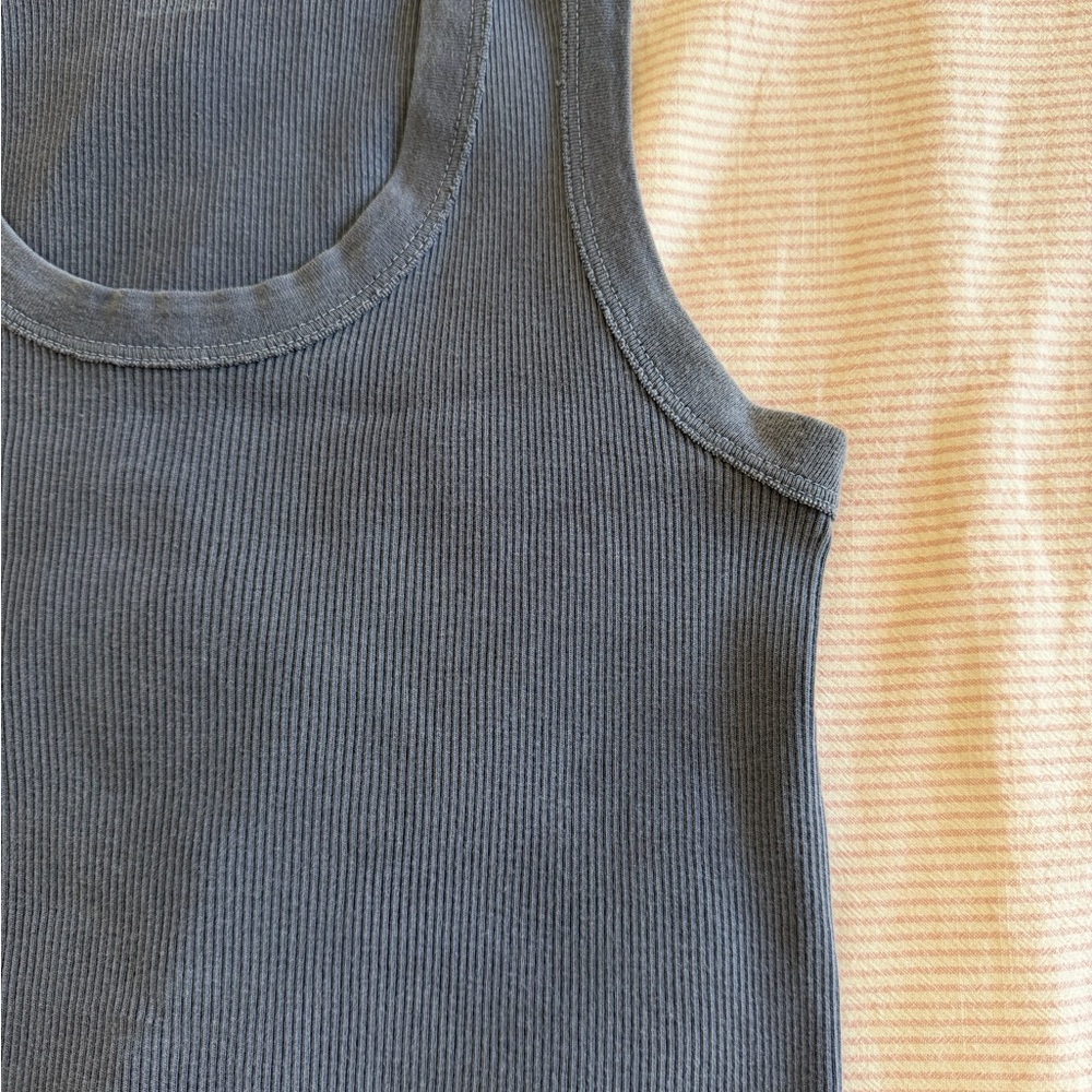 Brandy Tank - Picture 4 of 4
